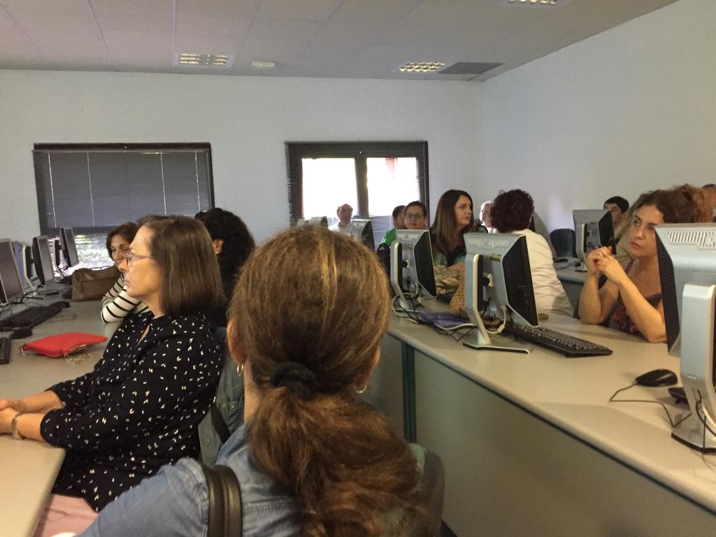 visita de los alumnos de uve centro de formacion a la universidad